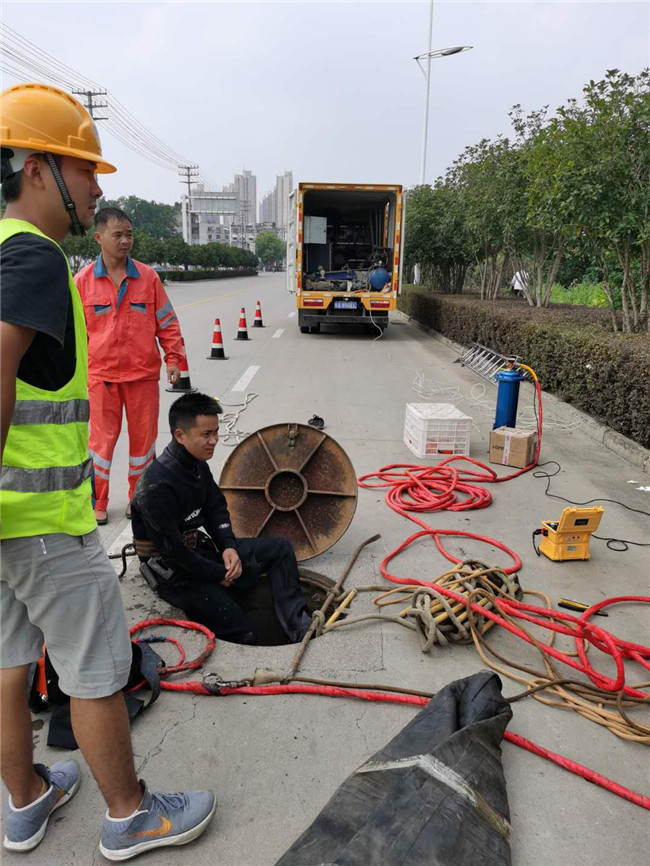 阿克塞翻衬法管道修复技术主要工序